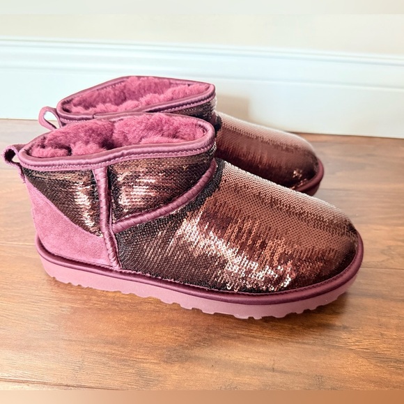 NWOT UGG Classic Ultra Mini Mirror Ball Burgundy Sequin Boots-Size 7 - Picture 3 of 13
